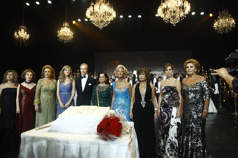 Bal des Debutantes 2012 